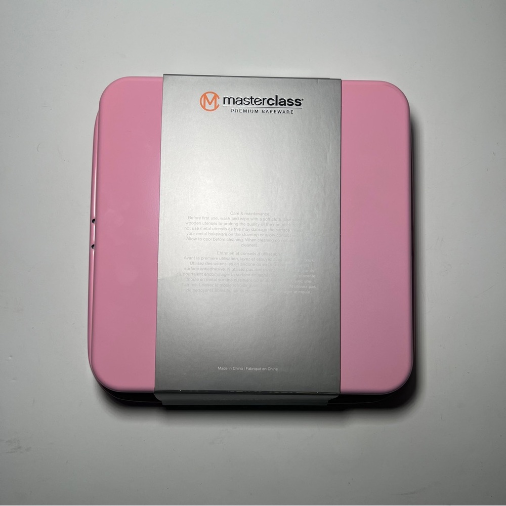 Masterclass 9” Square Cake Pan - Picture 2 of 3